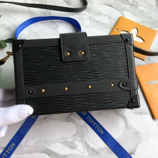 WIS VUITTON LOUIS PETITE MALLE 0823